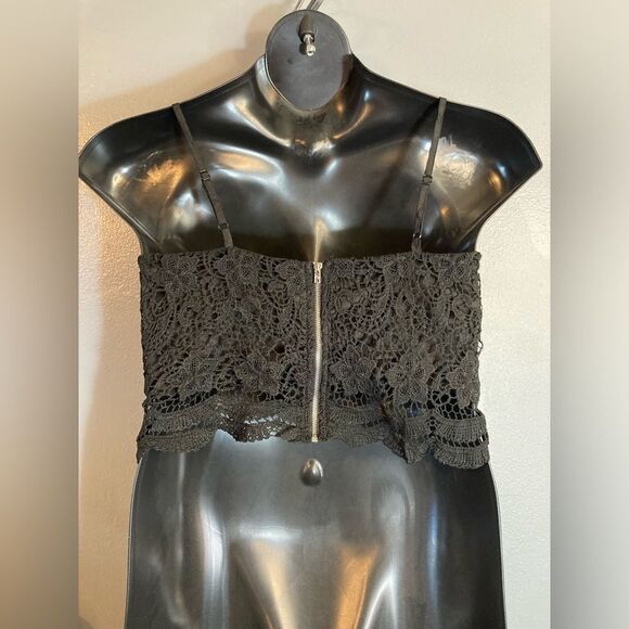 Shein black lace zip back crop top - Picture 3 of 6